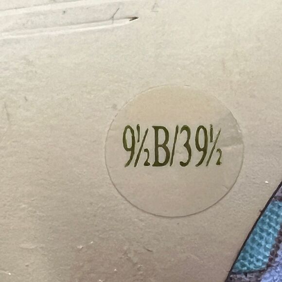 BCBGeneration Heels 9.5 Beautifully Unique! - Picture 6 of 9